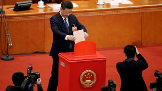 Cina: rimosso limite due mandati presidenziali massimi dalla Costituzione