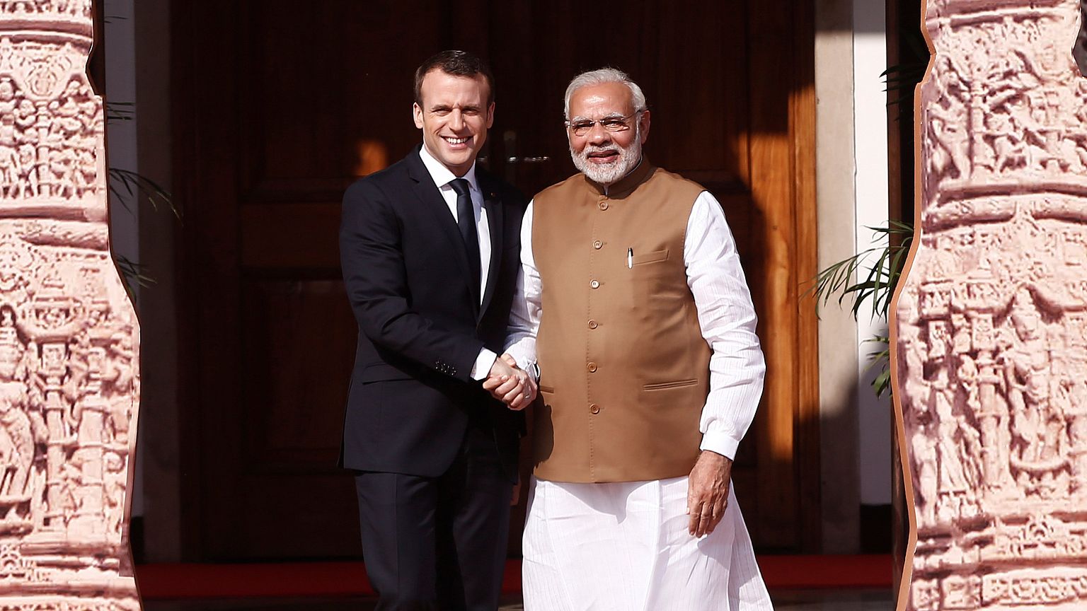 Emmanuel Macron se fait le chantre de l'énergie solaire