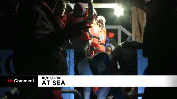 Rescate de un centenar de migrantes cerca de las costas libias Rescate de un centenar de migrantes cerca de las costas libias