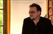 Zaklatások Bono segélyszervezeténél