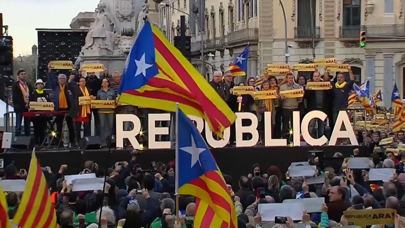 Manifestación independentista por la 'construcción de la república' catalana
