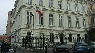 حمله به نگهبان خانه سفیر ایران در وین؛ مهاجم به ضرب گلوله پلیس کشته شد