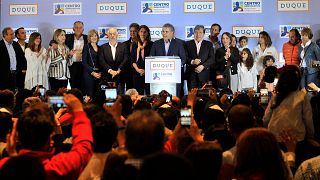 Partido de direita vence eleições para o Congresso na Colômbia