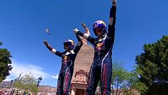 A festa de Sebastien Ogier e do seu copiloto após triunfo no México