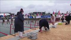 Dondurucu suda yüzme yarışları 