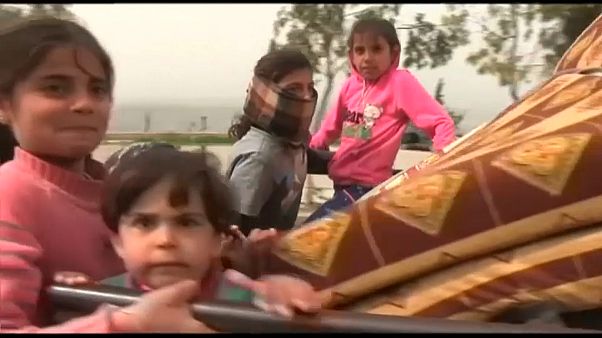 Afrin'i halk terk ediyor Afrin'i halk terk ediyor