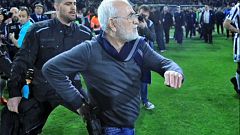 Presidente do PAOK de Salónica armado em campo