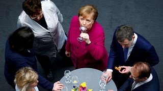 GroKo besiegelt: Weg frei für Merkels vierte Amtszeit