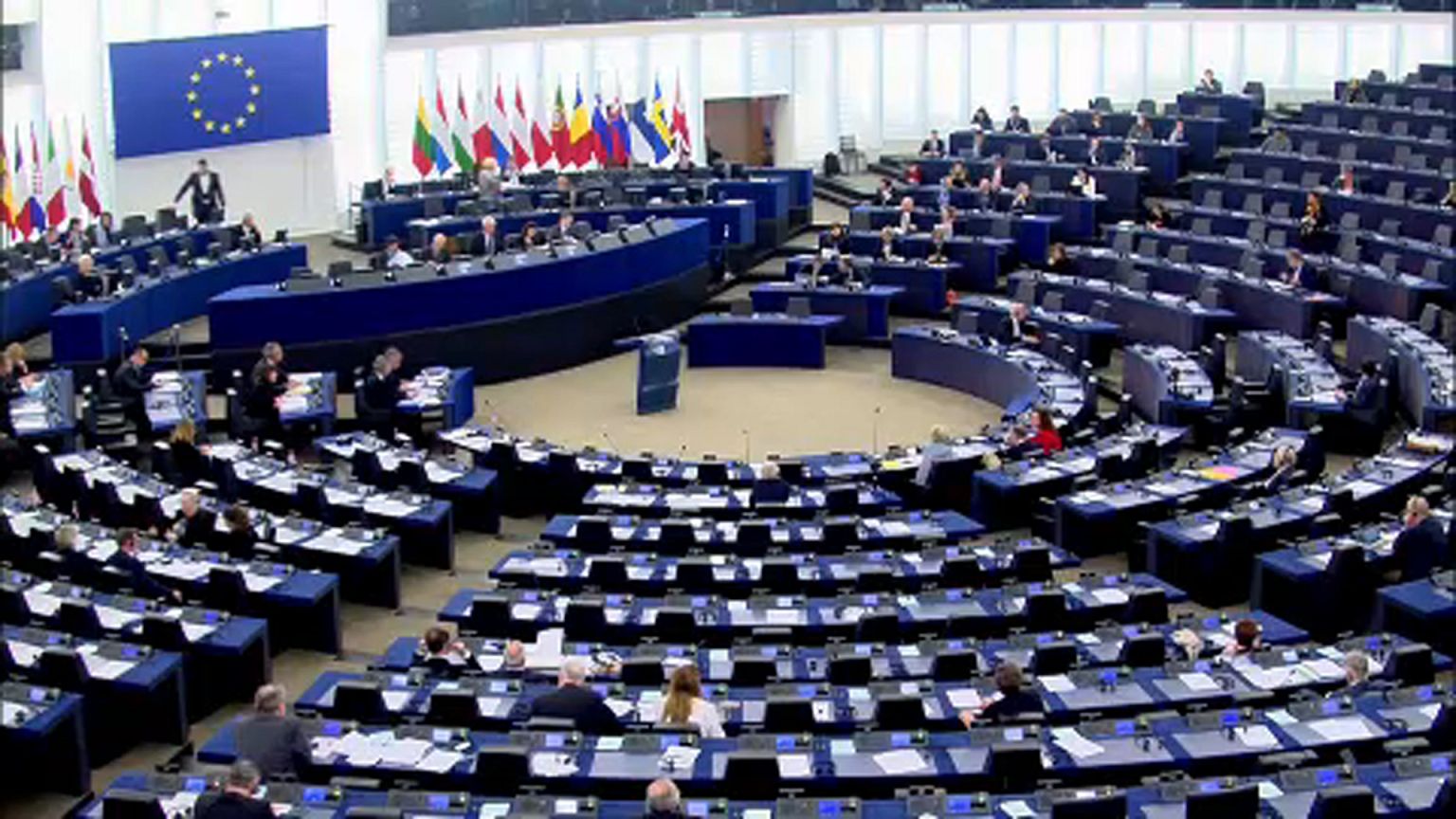 MEPs urge investigation after top job is given to Juncker's chief of staff