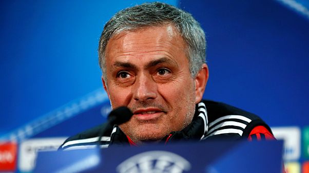 Mourinho: "De Boer é o pior treinador da história da Premier League" Mourinho: "De Boer é o pior treinador da história da Premier League"