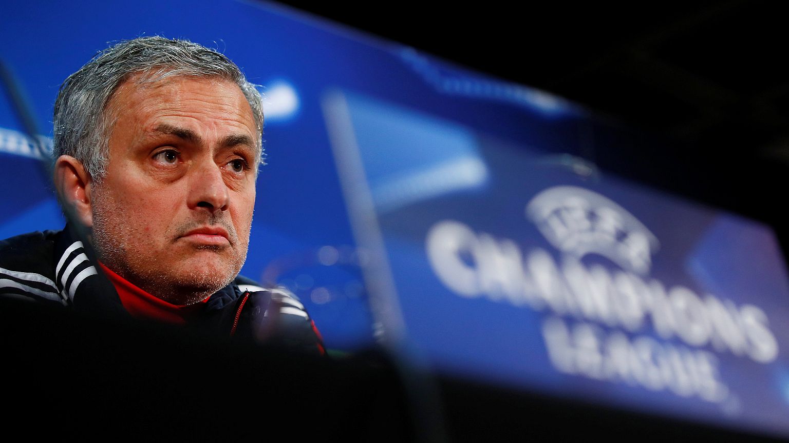 José Mourinho recadre Frank de Boer