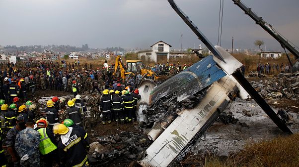 La aerolínea acusa a la torre de control de la tragedia aérea de Katmandú La aerolínea acusa a la torre de control de la tragedia aérea de Katmandú