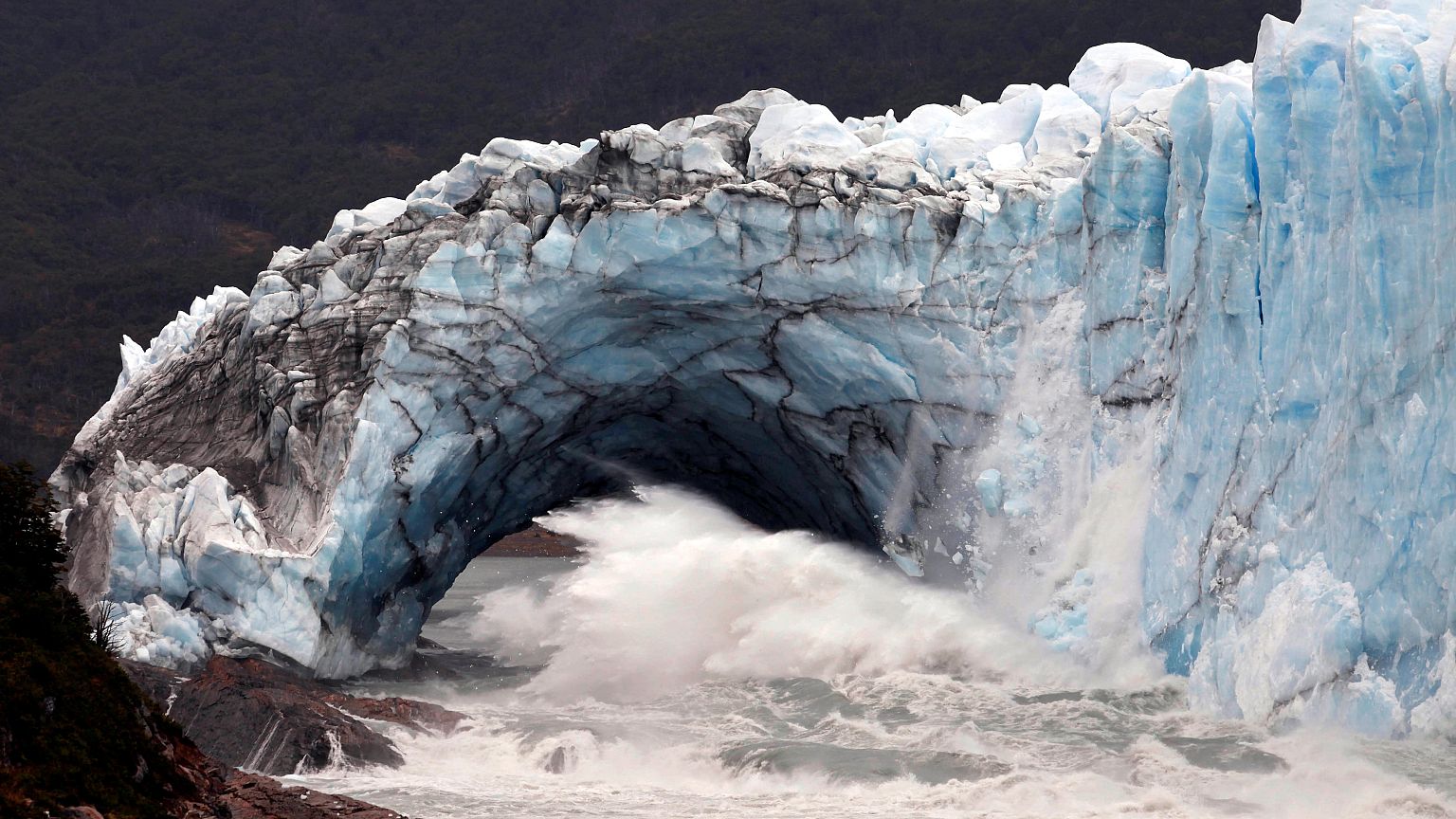 L'arche du glacier Perito Moreno s'est rompue