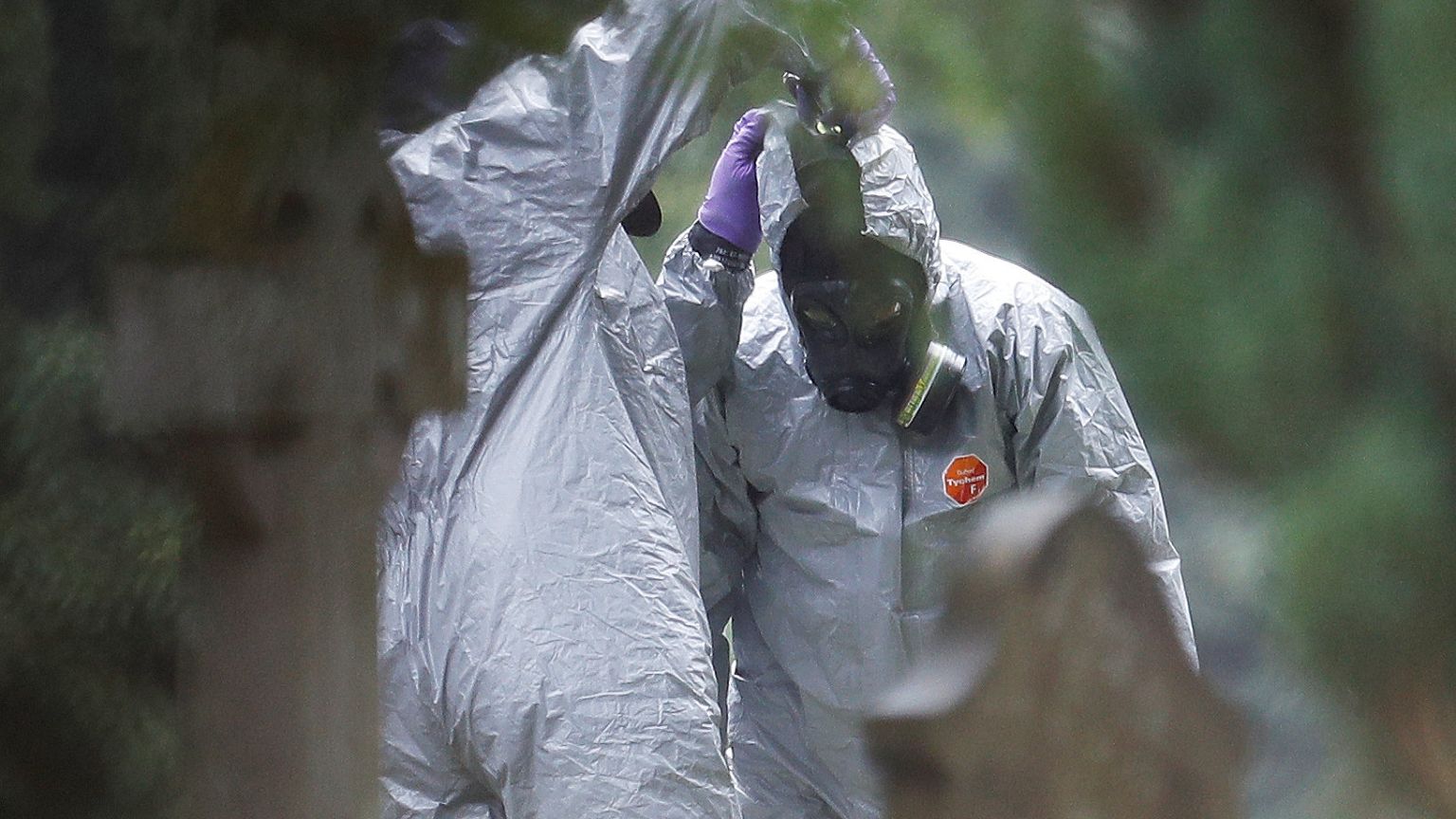 Novichok: Τι είναι ο νευροπαραλυτικός παράγοντας που δηλητηρίασαν τον Ρώσο κατάσκοπο