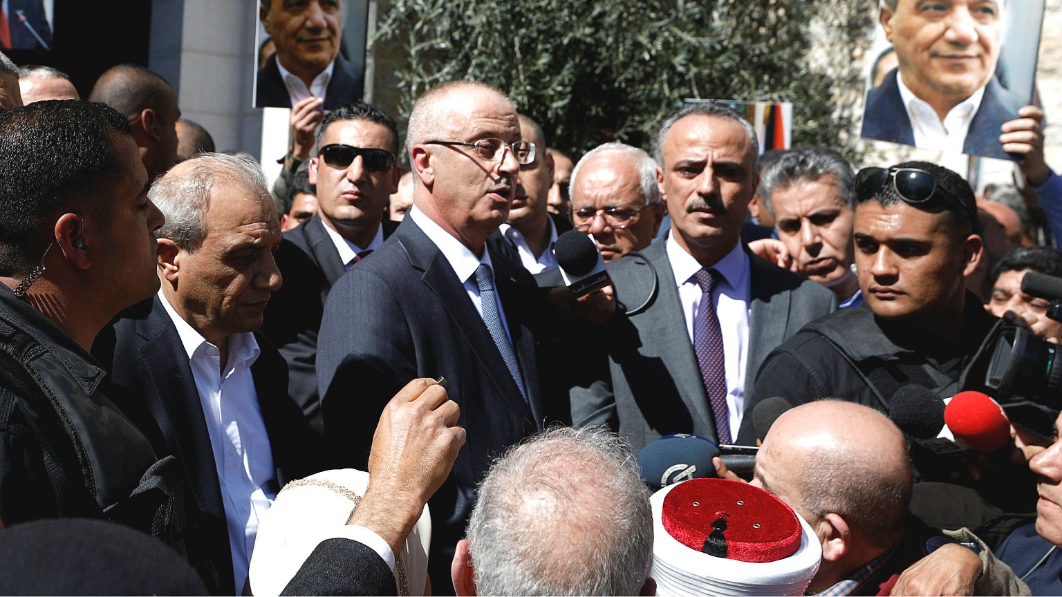 Gazze'de Filistin Başbakanı Hamdallah'ın konvoyuna saldırı 