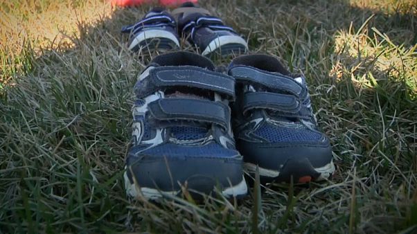 7.000 paires de chaussures devant le Capitole 7.000 paires de chaussures devant le Capitole