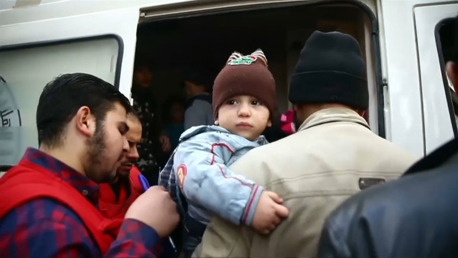 Primeiros civis feridos retirados de Ghouta Oriental
