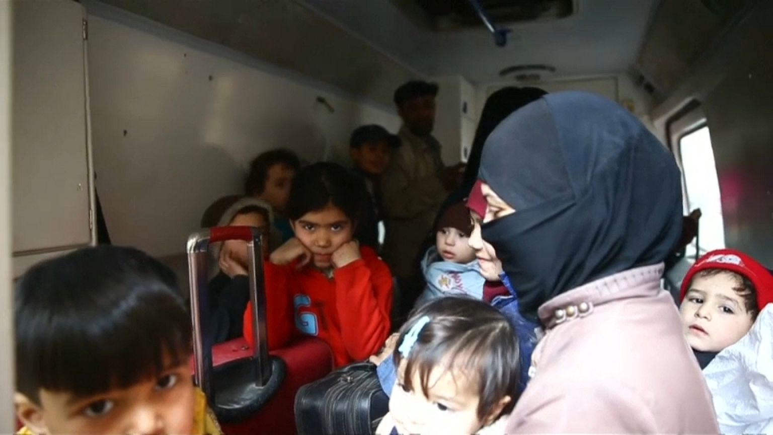 Doğu Guta'da sivillerin tahliyesi başladı