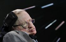 Físico teórico Stephen Hawking morre aos 76 anos
