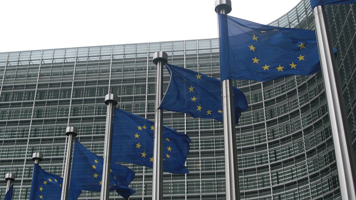 الاتحاد الأوروبي يشدد على ضرورة اعتماد الحل السياسي في سوريا