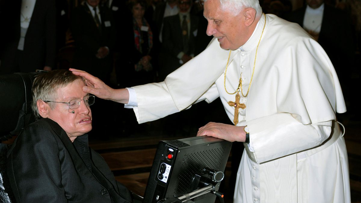 Stephen Hawking et le pape Benoit XVI