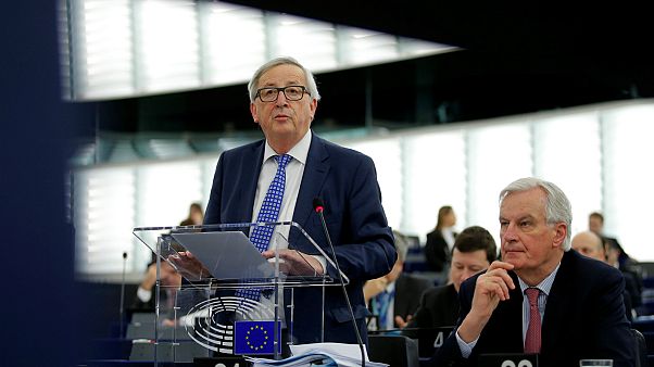 AB Komisyonu Türkiye'ye ikinci 3 milyar euroluk yardım dilimine yeşil ışık yaktı AB Komisyonu Türkiye'ye ikinci 3 milyar euroluk yardım dilimine yeşil ışık yaktı