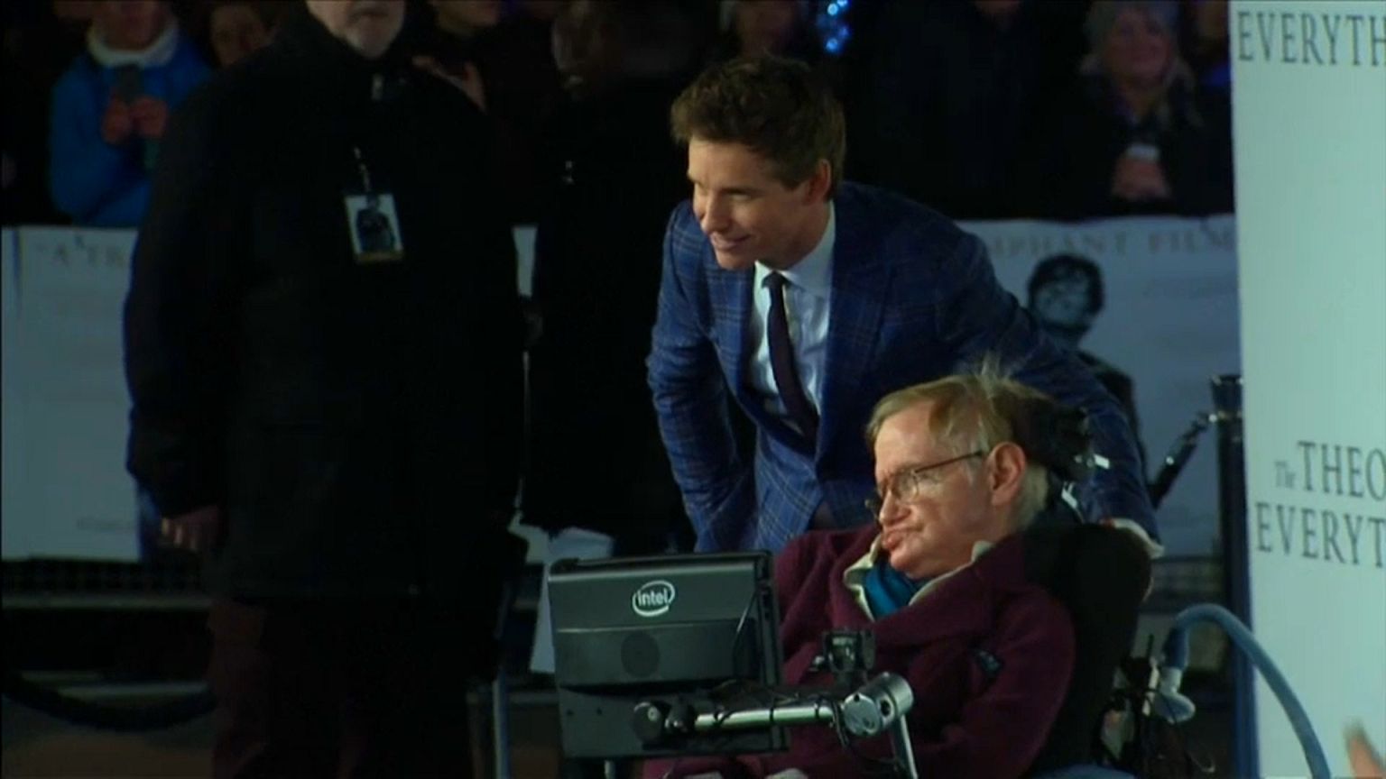 Hawking: il cordoglio dell'attore Eddie Redmayne 