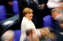 Störer in der Nähe von Angela Merkel überwältigt