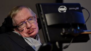 Reações à morte de Stephen Hawking enchem redes sociais