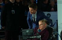 Actor Eddie Redmayne pays tribute to Hawking
