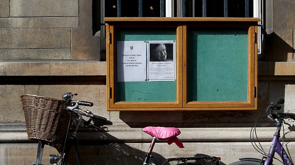 Ο κόσμος αποχαιρετά τον Στίβεν Χόκινγκ Ο κόσμος αποχαιρετά τον Στίβεν Χόκινγκ