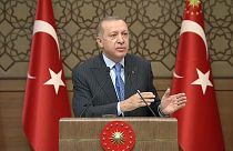 Erdogan szerint órákon belül "totálisan elesik" Afrín