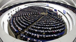 Brexit: Parlamento Europeu aprova acordo de associação