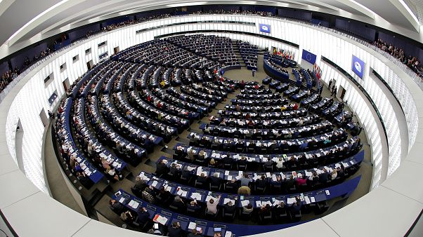 Brexit: Parlamento Europeu aprova acordo de associação Brexit: Parlamento Europeu aprova acordo de associação
