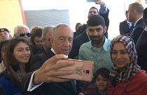 Marcelo deixa mensagens de esperança a refugiados na Grécia