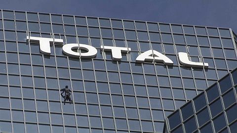 L'homme araignée s'attaque à la Défense