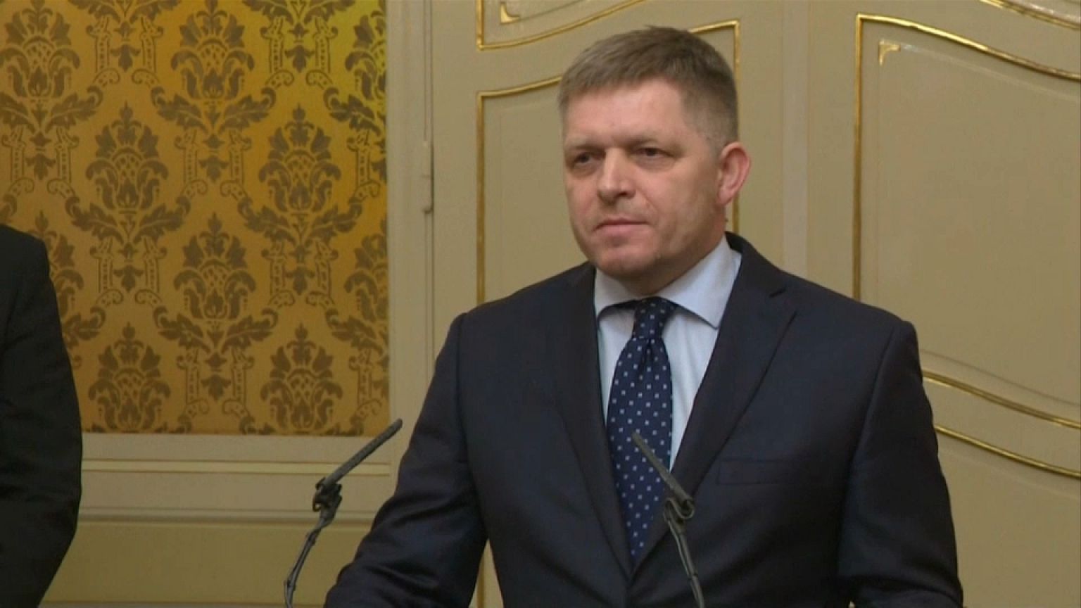 Dimite el el primer ministro eslovaco Robert Fico