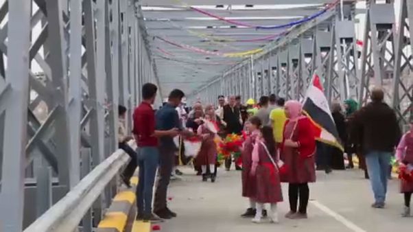 Ιράκ: Άνοιξε ξανά η «παλιά γέφυρα» της Μοσούλης Ιράκ: Άνοιξε ξανά η «παλιά γέφυρα» της Μοσούλης