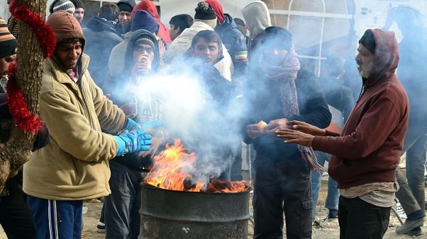 Ελλάδα: Νέα επεισόδια με τραυματίες στη Μόρια Ελλάδα: Νέα επεισόδια με τραυματίες στη Μόρια