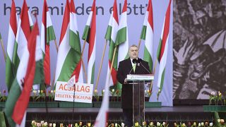 Orbán: hazaküldjük "Gyuri bácsit" is a hálózatával egyetemben