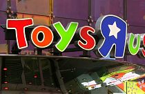 Toys "R" Us vai encerrar mais 900 lojas