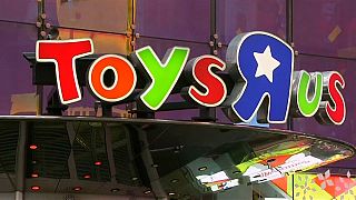 Toys "R" Us vai encerrar mais 900 lojas