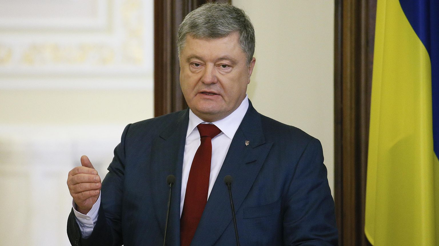 Hats off to Poroshenko!