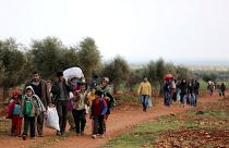 Menschen fliehen aus Afrin