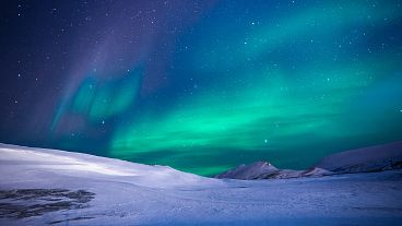  شاهد بالفيديو: ألوان الشفق القطبي تزيّن سماء فنلندا 