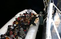 Λιβύη: Δραματική διάσωση μεταναστών μέσα στη νύχτα