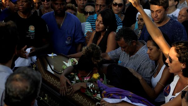 Brasile: migliaia in strada a Rio per ricordare Marielle Franco Brasile: migliaia in strada a Rio per ricordare Marielle Franco