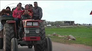 Afrin Syrians flee