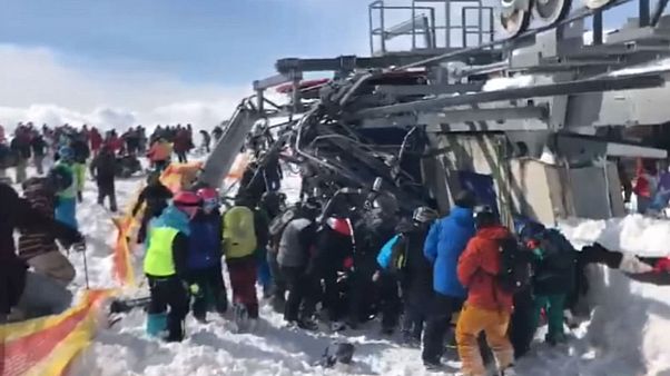 Skiers throw themselves from lift as it malfunctions at Georgia resort Skiers throw themselves from lift as it malfunctions at Georgia resort