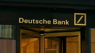 Deutsche Bank pays out billions in bonuses